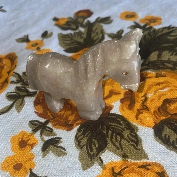 Marble  Donkey handcrafted sculpture - Picture 3 of 3